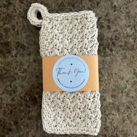 2 Hand Crafted Crocheted Washcloths Dishcloths with Hanging Loop - 100% Cotton - Picture 4 of 6